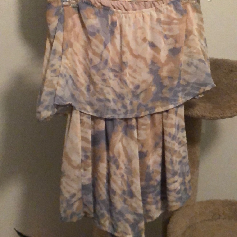 Romper - Picture 2 of 2